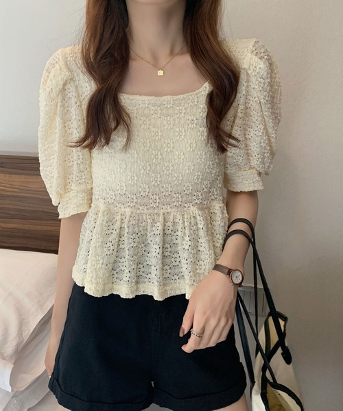 ibeul_（イベール）の「レースフレア コンパクトパフスリーブトップス（Tシャツ/カットソー・レディース・ホワイト/ライム/ブルー/アイボリー・FREE）」の13枚目の写真