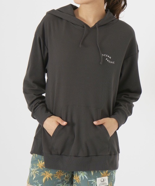 Ocean Pacific（オーシャンパシフィック）の「【OP:オーピー】レディースプルオーバーパーカー　フーディー　バックプリント（パーカー・レディース・ベージュ/ブラック/ブルー・MEDIUM）」の19枚目の写真