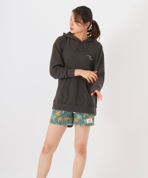 Ocean Pacific（オーシャンパシフィック）の「【OP:オーピー】レディースプルオーバーパーカー　フーディー　バックプリント（パーカー・レディース・ベージュ/ブラック/ブルー・MEDIUM）」の22枚目の写真