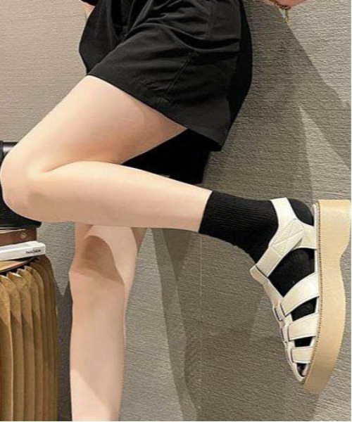 La-gemme(ラジェム)の「厚底グルカサンダル(サンダル・レディース・ブラック/オフホワイト/グリーン/カーキブラウン・38/39/35/36/37)」の6枚目の写真