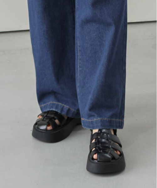 La-gemme(ラジェム)の「厚底グルカサンダル(サンダル・レディース・ブラック/オフホワイト/グリーン/カーキブラウン・38/39/35/36/37)」の8枚目の写真