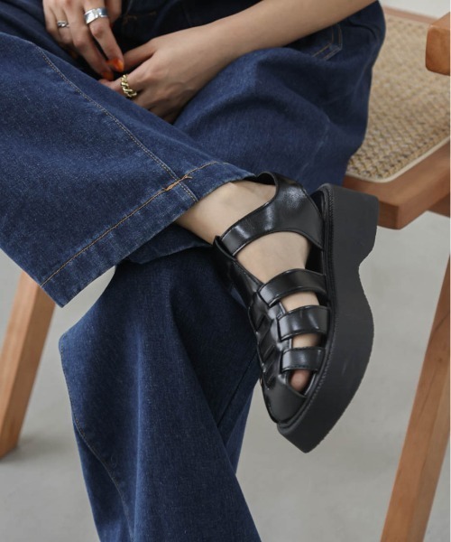 La-gemme(ラジェム)の「厚底グルカサンダル(サンダル・レディース・ブラック/オフホワイト/グリーン/カーキブラウン・38/39/35/36/37)」の9枚目の写真