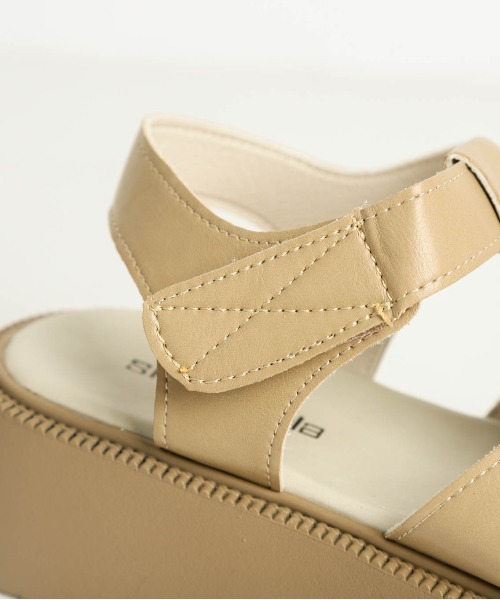 La-gemme(ラジェム)の「厚底グルカサンダル(サンダル・レディース・ブラック/オフホワイト/グリーン/カーキブラウン・38/39/35/36/37)」の22枚目の写真