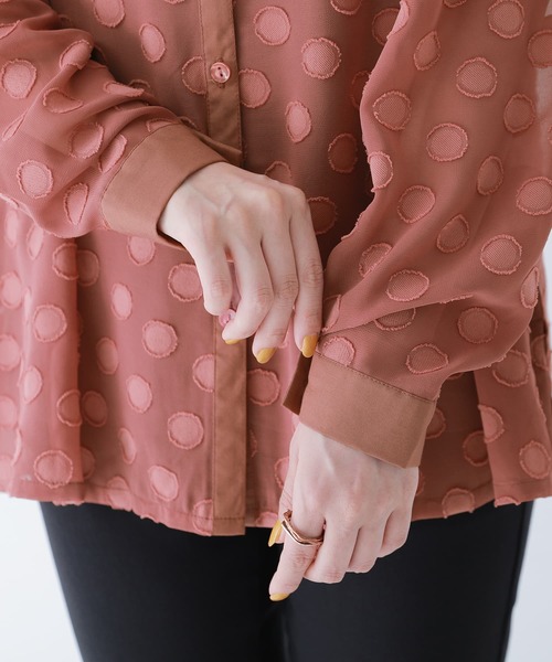 osharewalker（オシャレウォーカー）の「【廃盤】『シアードット柄ブラウス』（シャツ/ブラウス・レディース・ブラック/オフホワイト/ピンク・FREE）」の10枚目の写真