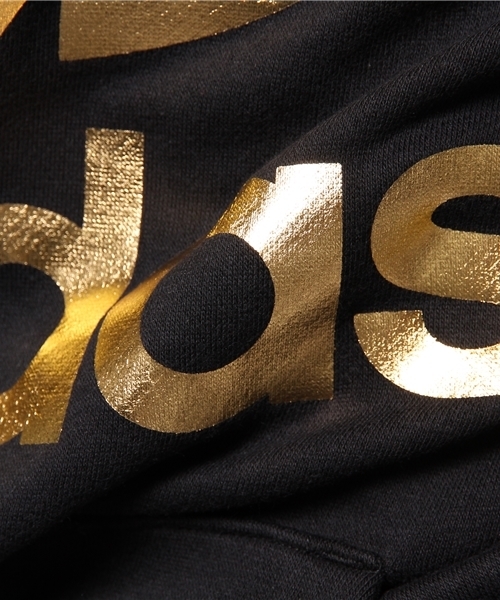 adidas(アディダス)の「メンズ アディダス 黒金 フーディ パーカー adidas FOIL HOODIE(パーカー・メンズ・ブラック・MEDIUM/X-LARGE/LARGE)」の7枚目の写真