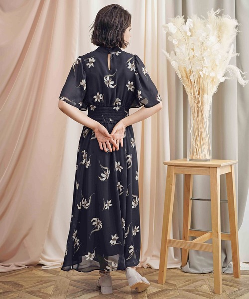 Noela（ノエラ）の「エフェメラルリリーワンピース（ワンピース