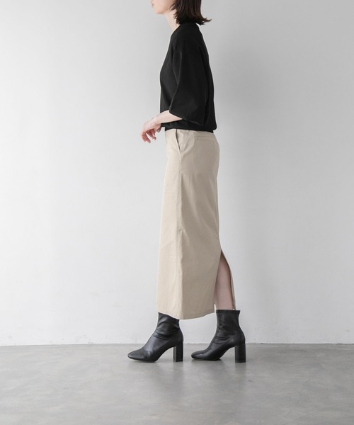 yuw(ユウ)の「チノマキシスカート 299035(スカート・レディース・ライトベージュ/ベージュ・LARGE/MEDIUM)」の5枚目の写真