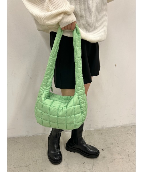WC(ダブル シー)の「キルトショルダーバッグ(ショルダーバッグ・レディース・ホワイト/ブラック/サックスブルー/ピンク/グリーン・FREE)」の4枚目の写真