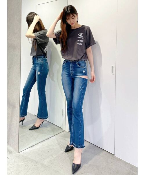 GYDA（ジェイダ）の「ハイウエスト SIDERIPPED SHAPELY LINEフレアデニムパンツ（デニムパンツ・レディース・ライトブルー/ブルー・X-SMALL/SMALL/MEDIUM）」の18枚目の写真