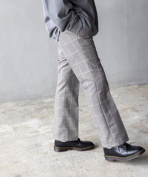 BEAMS（ビームス）の「BEAMS / チェック シューカットパンツ（その他パンツ・メンズ・チャコールグレー/ベージュ・M/XL/L/S）」の4枚目の写真