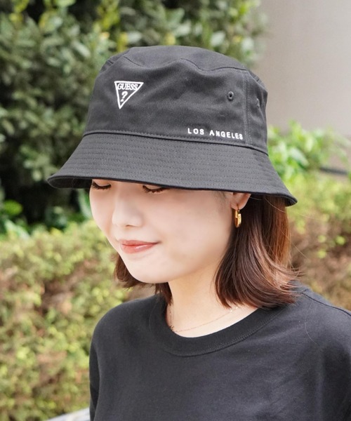 Guess（ゲス）の「【GUESS】ゲス　HAT　バケットハット　AM3A8894DS（ハット・レディース・ブラック/ベージュ/ホワイト・FREE）」の5枚目の写真