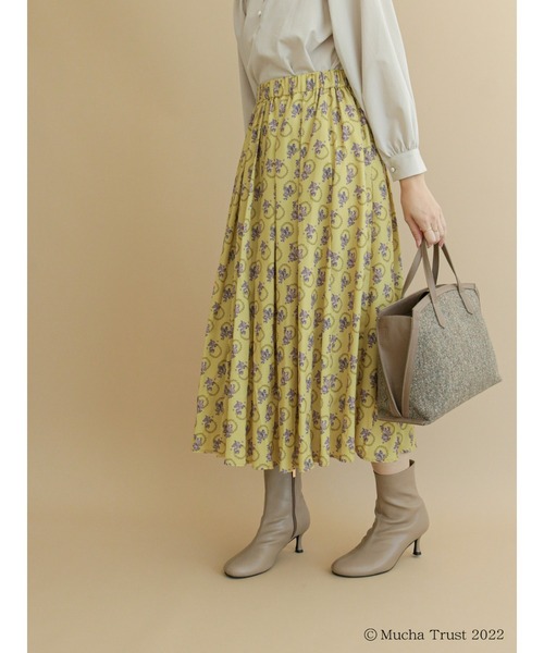 Te chichi(テチチ)の「【ミュシャコラボ】プリントタックギャザースカート(スカート・レディース・カーキ/イエロー・フリ-)」の7枚目の写真