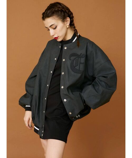 EVRIS（エヴリス）の「リブラインロゴスタジャン（スタジャン・レディース・ブラック/アイボリー・FREE）」の6枚目の写真