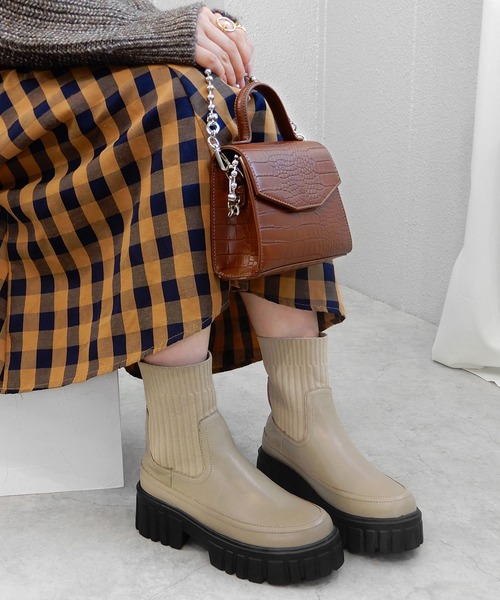 minia（ミニア）の「厚底リブソックスブーツ　◆（ブーツ・レディース・ブラック/ベージュ・S/M/L/LL）」の10枚目の写真