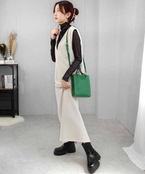 minia（ミニア）の「厚底リブソックスブーツ　◆（ブーツ・レディース・ブラック/ベージュ・S/M/L/LL）」の4枚目の写真