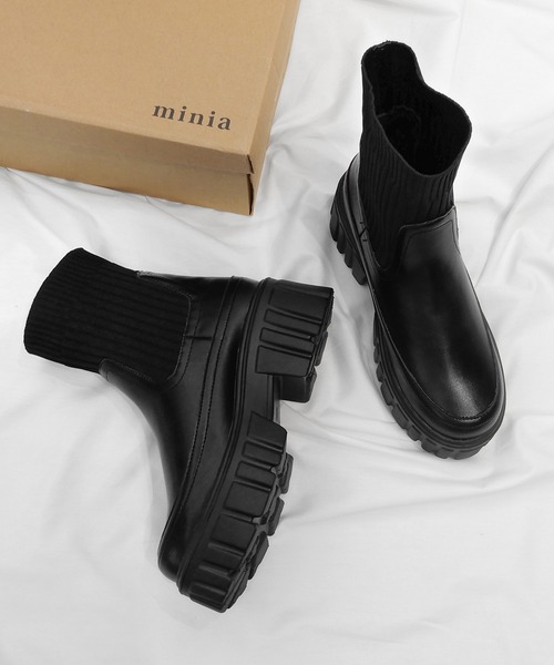 minia（ミニア）の「厚底リブソックスブーツ　◆（ブーツ・レディース・ブラック/ベージュ・S/M/L/LL）」の3枚目の写真