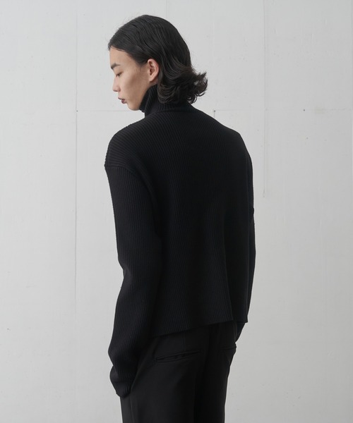 FEKETE(フェケテ)の「HI-NECK RIB KNIT CARDIGAN / ハイネックリブニットカーディガン(カーディガン/ボレロ・メンズ・グレー/ブラック・MEDIUM/LARGE)」の3枚目の写真