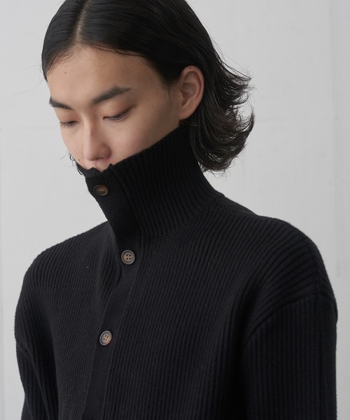 FEKETE(フェケテ)の「HI-NECK RIB KNIT CARDIGAN / ハイネックリブニットカーディガン(カーディガン/ボレロ・メンズ・グレー/ブラック・MEDIUM/LARGE)」の10枚目の写真