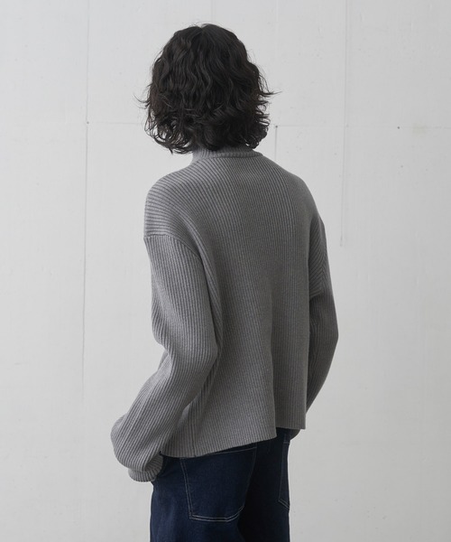 FEKETE(フェケテ)の「HI-NECK RIB KNIT CARDIGAN / ハイネックリブニットカーディガン(カーディガン/ボレロ・メンズ・グレー/ブラック・MEDIUM/LARGE)」の4枚目の写真