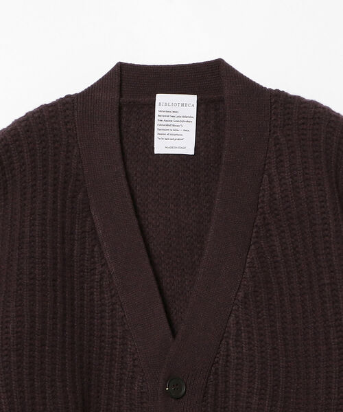 BEAMS F(ビームスエフ)の「BIBLIOTHECA × BEAMS F / 別注 ウールカシミヤ Vネック カーディガン(カーディガン/ボレロ・メンズ・レッド系その他7/ブラック・MEDIUM/SMALL/X-SMALL)」の7枚目の写真