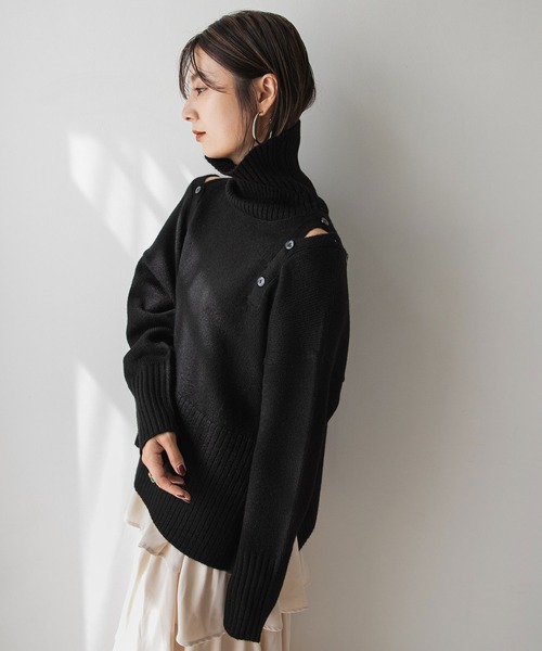 rectangle（レクタングル）の「２WAYショルダーボタンタートルニット（ニット/セーター・レディース・サンドベージュ/ブラック・FREE）」の4枚目の写真