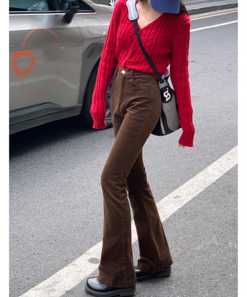 LAFFMO(ラフモ)の「コーデュロイフレアパンツ(その他パンツ・レディース・ピンク/ブラウン/ネイビー・MEDIUM/LARGE)」の7枚目の写真