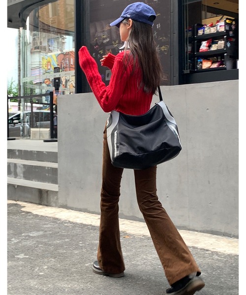 LAFFMO(ラフモ)の「コーデュロイフレアパンツ(その他パンツ・レディース・ピンク/ブラウン/ネイビー・MEDIUM/LARGE)」の18枚目の写真