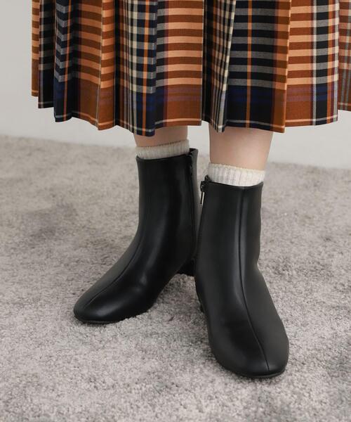 URBAN RESEARCH DOORS(アーバンリサーチドアーズ)の「ラウンドトゥブーツ(ブーツ・レディース・ブラック/ベージュ系その他・36/37/38)」の6枚目の写真