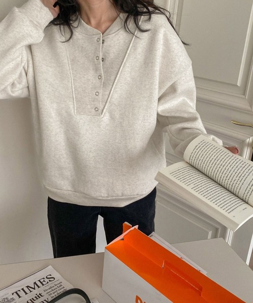 Dita Muaj.（ディータムアージュ）の「ハーフボタンスウェット（スウェット・レディース・アイボリー・FREE）」の3枚目の写真