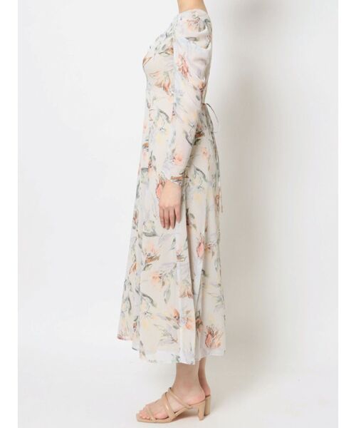 LAGUNAMOON(ラグナムーン)の「ニュアンスフラワーワンピース(ワンピース・レディース・アイボリー/ネイビー・SMALL/MEDIUM)」の8枚目の写真