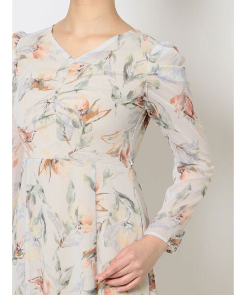 LAGUNAMOON(ラグナムーン)の「ニュアンスフラワーワンピース(ワンピース・レディース・アイボリー/ネイビー・SMALL/MEDIUM)」の11枚目の写真