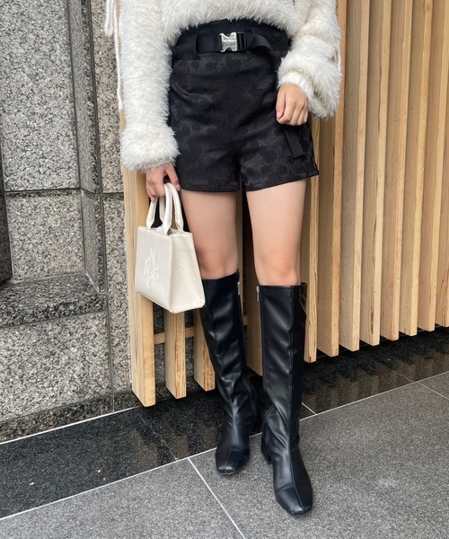 one after another NICE CLAUP(ワンアフターアナザーナイスクラップ)の「【ガチャベルトがセット】ダイバーショートパンツ(その他パンツ・レディース・グレー/ブラック系その他/ブラック・FREE)」の2枚目の写真