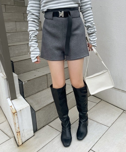 one after another NICE CLAUP(ワンアフターアナザーナイスクラップ)の「【ガチャベルトがセット】ダイバーショートパンツ(その他パンツ・レディース・グレー/ブラック系その他/ブラック・FREE)」の12枚目の写真