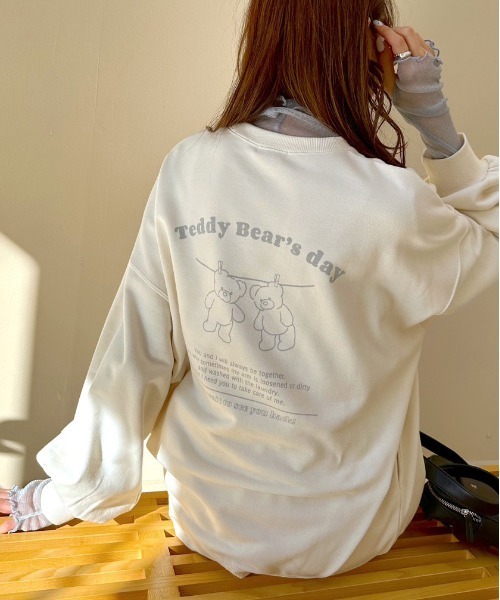 OLIVE des OLIVE（オリーブデオリーブ）の「【WEB限定カラー有】バックプリントチュニックスウェット（スウェット・レディース・ミント/オートミール/ホワイト/ピンク/オフホワイト・FREE）」の2枚目の写真