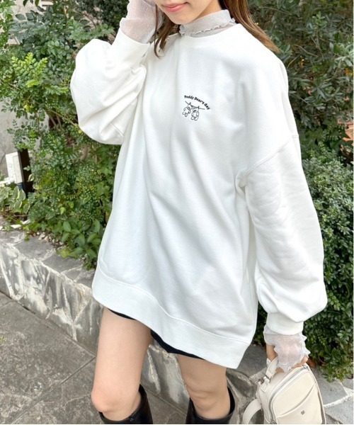 OLIVE des OLIVE（オリーブデオリーブ）の「【WEB限定カラー有】バックプリントチュニックスウェット（スウェット・レディース・ミント/オートミール/ホワイト/ピンク/オフホワイト・FREE）」の9枚目の写真