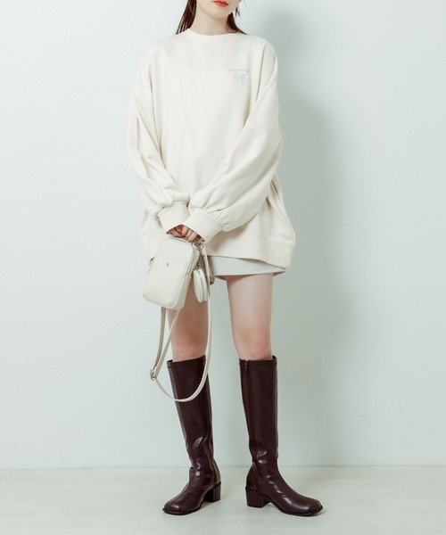 OLIVE des OLIVE（オリーブデオリーブ）の「【WEB限定カラー有】バックプリントチュニックスウェット（スウェット・レディース・ミント/オートミール/ホワイト/ピンク/オフホワイト・FREE）」の15枚目の写真