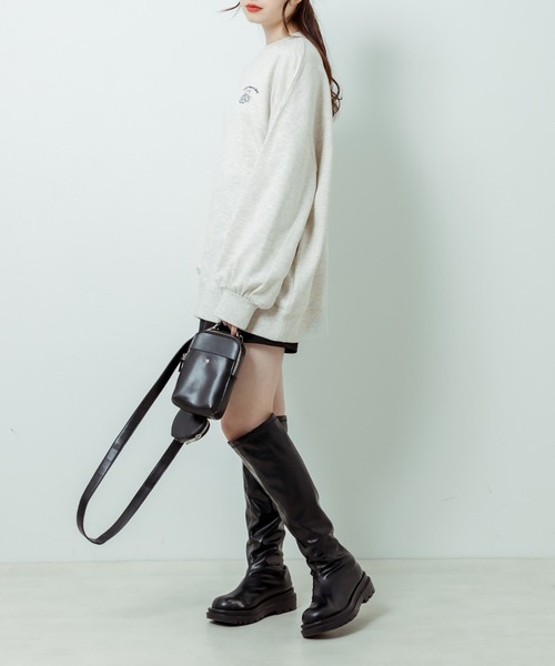 OLIVE des OLIVE（オリーブデオリーブ）の「【WEB限定カラー有】バックプリントチュニックスウェット（スウェット・レディース・ミント/オートミール/ホワイト/ピンク/オフホワイト・FREE）」の21枚目の写真