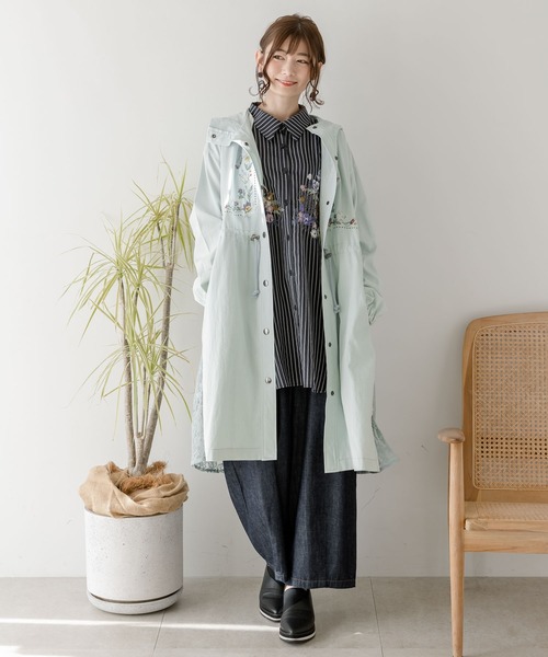 iS ScoLar(イズスカラー)の「531007:レース重ね刺繍スプリングコート(その他アウター・レディース・サックスブルー/アイボリー・M)」の5枚目の写真