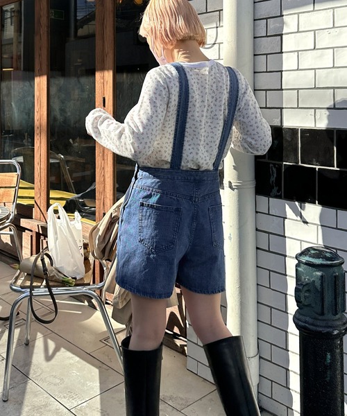 w closet(ダブルクローゼット)の「【Alley】デニムプリントミニサロペット(サロペット/オーバーオール・レディース・サックスブルー/ブルー・FREE)」の11枚目の写真