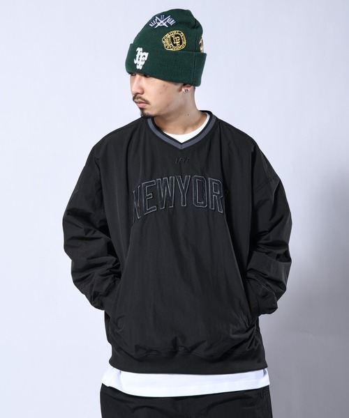 LFYT（エルエフワイティー）の「LFYT ラファイエット [Lafayette] - ナイロン Vネック ウィンドブレーカー プルオーバー [NYLON V-NECK WIND SHIRT]（ナイロンジャケット・メンズ・ベージュ/ネイビー/ブラック・X-LARGE/XX-LARGE/LARGE/MEDIUM）」の2枚目の写真