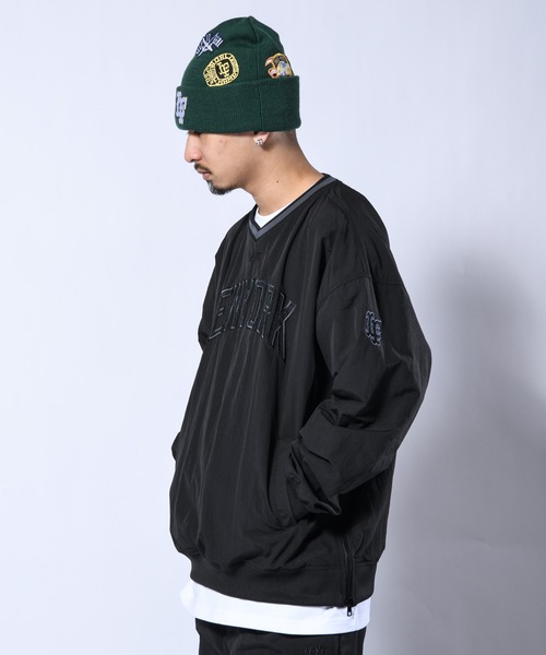 LFYT（エルエフワイティー）の「LFYT ラファイエット [Lafayette] - ナイロン Vネック ウィンドブレーカー プルオーバー [NYLON V-NECK WIND SHIRT]（ナイロンジャケット・メンズ・ベージュ/ネイビー/ブラック・X-LARGE/XX-LARGE/LARGE/MEDIUM）」の5枚目の写真