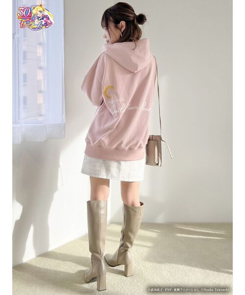 dazzlin（ダズリン）の「【セーラームーン】ランダムポイントアートフーディ（パーカー・レディース・ピンク/オフホワイト/パープル・FREE）」の17枚目の写真