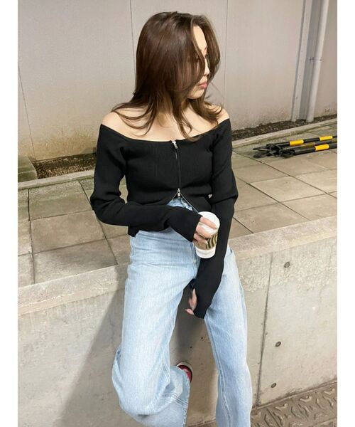 EVRIS(エヴリス)の「フロントジップオフショルニットトップス(ニット/セーター・レディース・ブラック/ホワイト/オレンジ/ブルー・FREE)」の11枚目の写真