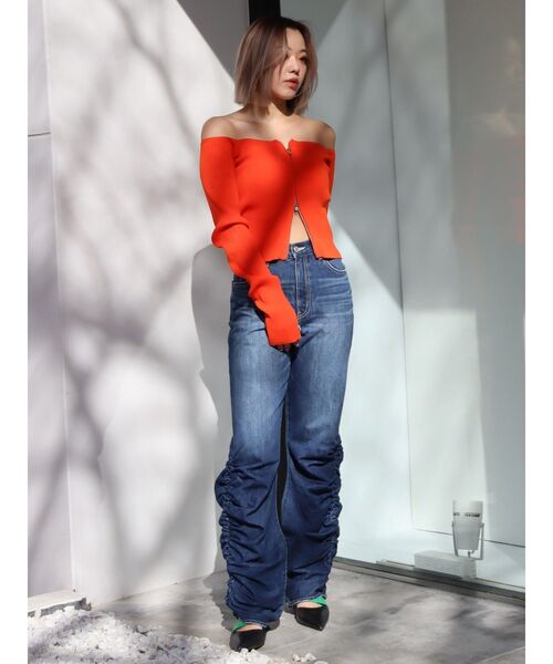 EVRIS(エヴリス)の「フロントジップオフショルニットトップス(ニット/セーター・レディース・ブラック/ホワイト/オレンジ/ブルー・FREE)」の18枚目の写真