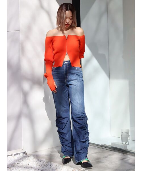 EVRIS(エヴリス)の「フロントジップオフショルニットトップス(ニット/セーター・レディース・ブラック/ホワイト/オレンジ/ブルー・FREE)」の19枚目の写真