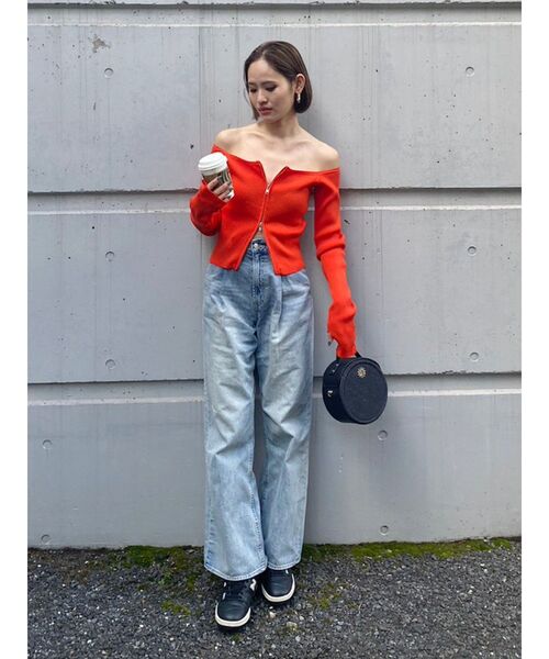 EVRIS(エヴリス)の「フロントジップオフショルニットトップス(ニット/セーター・レディース・ブラック/ホワイト/オレンジ/ブルー・FREE)」の21枚目の写真