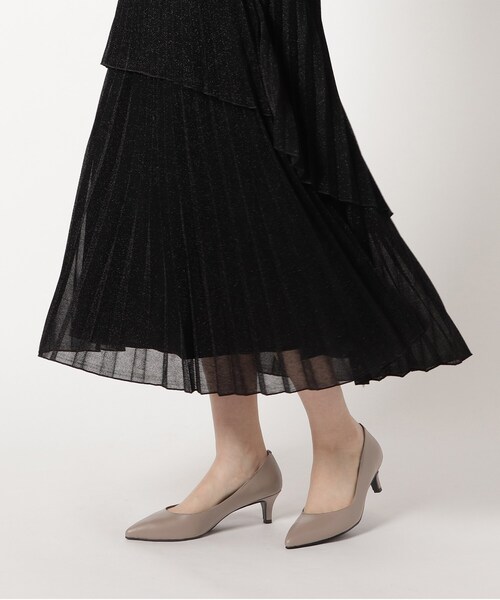ESPERANZA（エスペランサ）の「履きやすい 疲れにくい 歩きやすいパンプス＜約5.5cmヒール＞ レイン対応 ブラックフォーマル　［サイズ21.0～26.0cm］（パンプス・レディース・ブラック/こしょう色系/ベージュ/ブラック系1・23.5cm/25.5cm/25.0cm/24.0cm/21.0cm/23.0cm/22.0cm/24.5cm/22.5cm/21.5cm/26.0cm）」の4枚目の写真