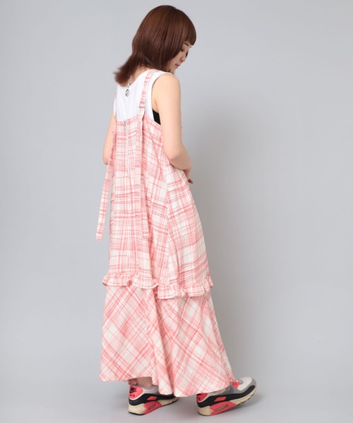 RNA(アールエヌエー)の「D1624 クレヨンチェックキャミワンピース(ワンピース・レディース・ホワイト×レッド/グリーン×ピンク/ホワイト×ブラック・MEDIUM)」の11枚目の写真