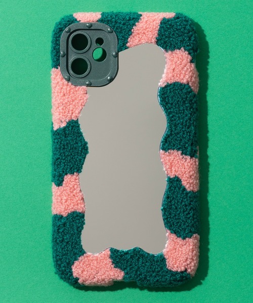 emonique（エモニーク）の「もこもこミラー iPhone スマホケース カバー 【11/12/13/14/14pro対応】（スマホケース/カバー・レディース・ブラック×ホワイト/パープル系その他/ピンク系その他・B/C/D/E/F）」の16枚目の写真