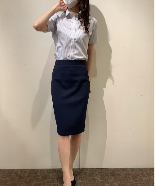 TOKYO SHIRTS（トウキョウシャツ）の「形態安定ノーアイロン ワイド衿 半袖ビジネスワイシャツ（ビジネスシャツ・レディース・ブルー・XS/S/M/L/LL/XL）」の6枚目の写真